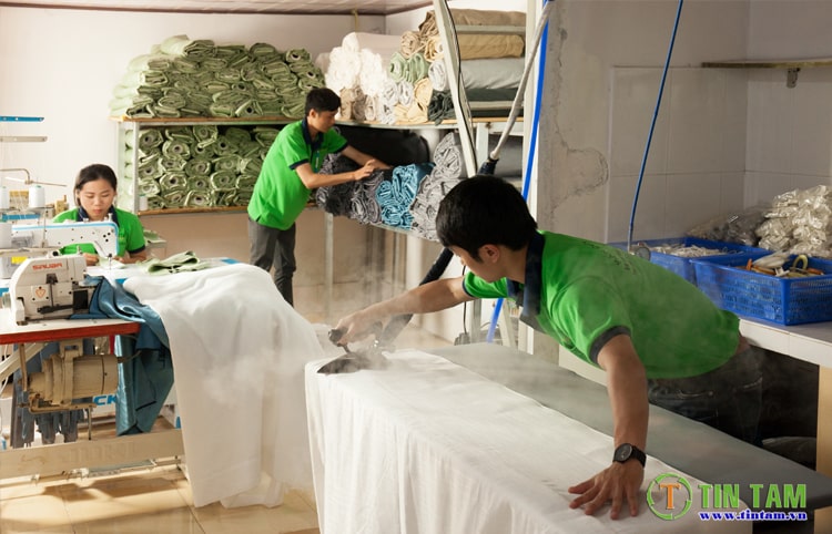 may rèm màn vải