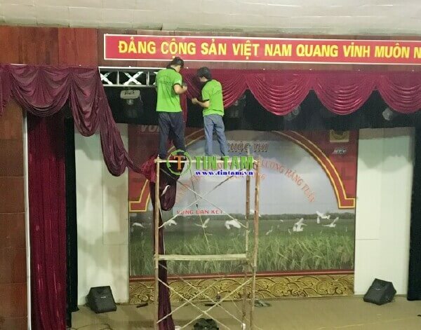 lap rap phong rem san khau