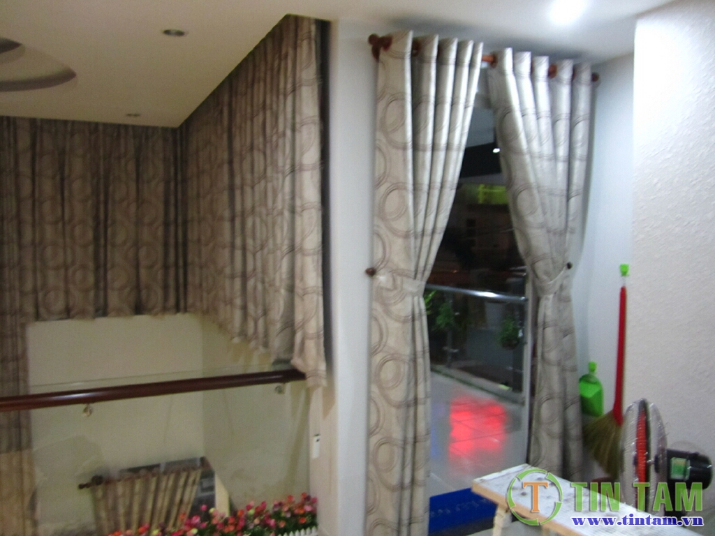 rèm cửa thông tầng