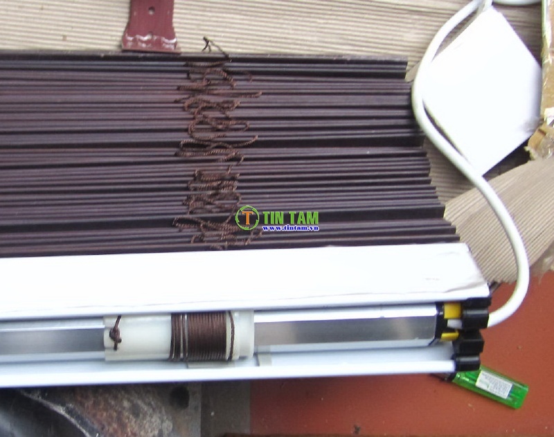 Màn motor tự động, màn tự động, rèm tự động, rèm sáo gỗ tự động cho biệt thự